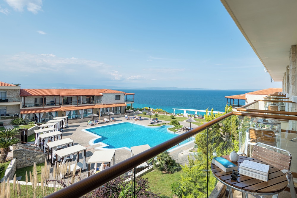 Blue Bay Halkidiki 44/49