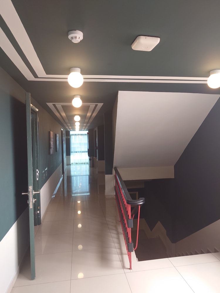 K Hotel 44/48