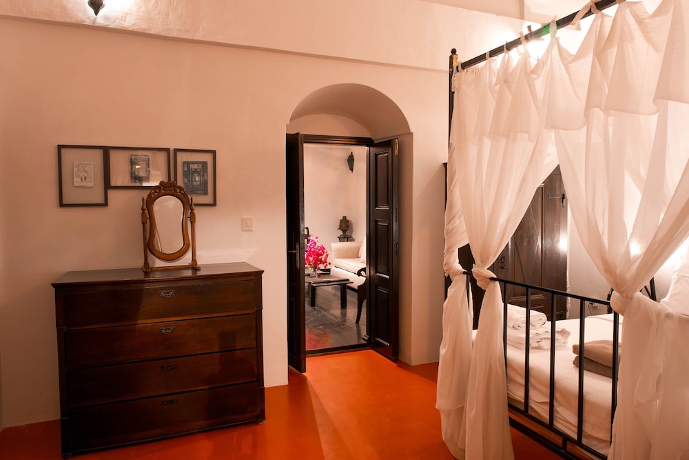 Santorini Heritage Villas &amp; Mansions 6/50