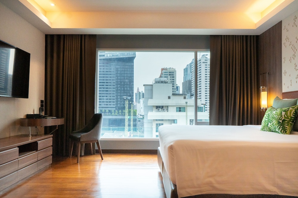Novotel Living Bangkok Sukhumvit Legacy 61/77
