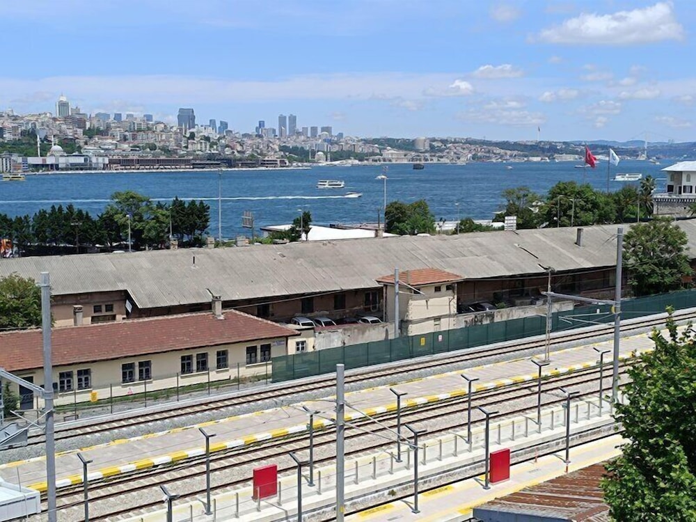 Golden Horn Bosphorus Hotel 3/64