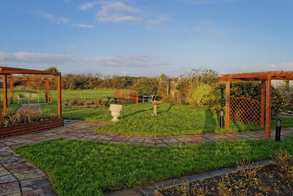 Sand Bay Holiday Village - Adults Only 7/67