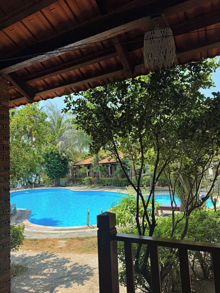 Wildland Resort 53/55