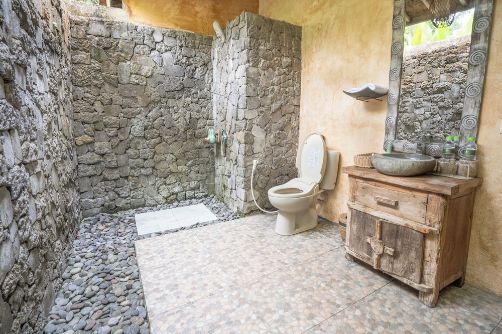 SENETAN VILLAS AND SPA RESORT 50/50