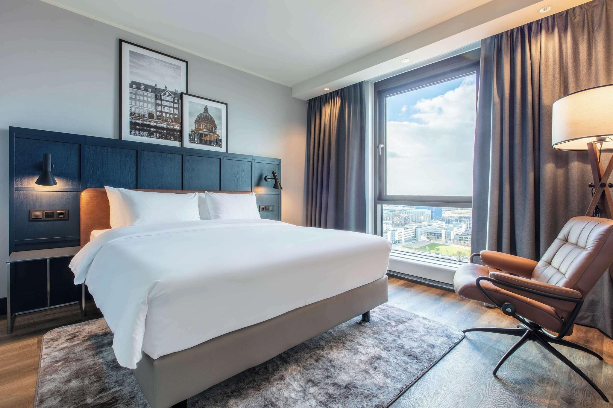 Room, Double Bed, Lake View