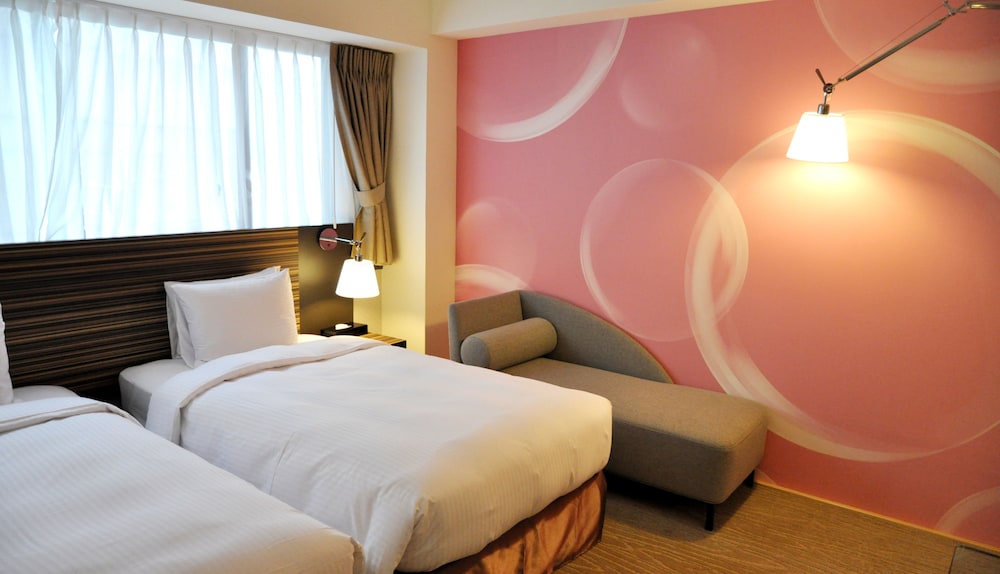 Caesar Park Hotel 33/72