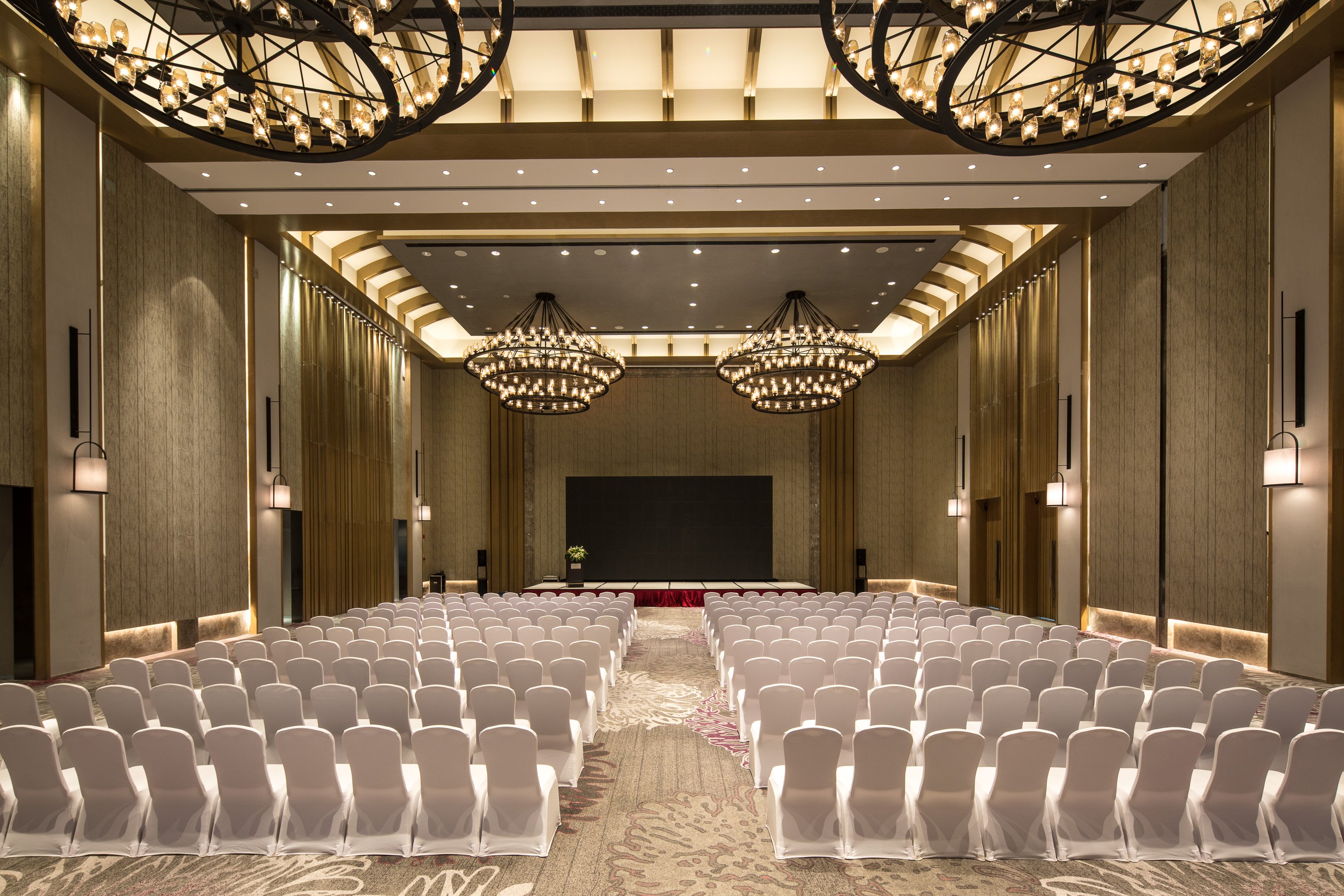 Crowne Plaza Qingdaoorientalmoviemetropolis 31/48