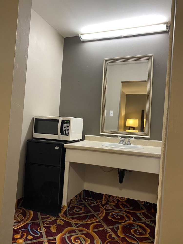Rodeway Inn Absecon 36/59