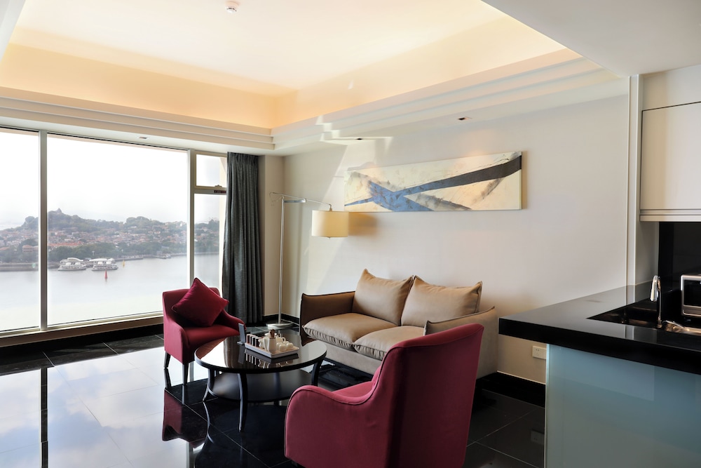 Swiss Grand Xiamen 31/50