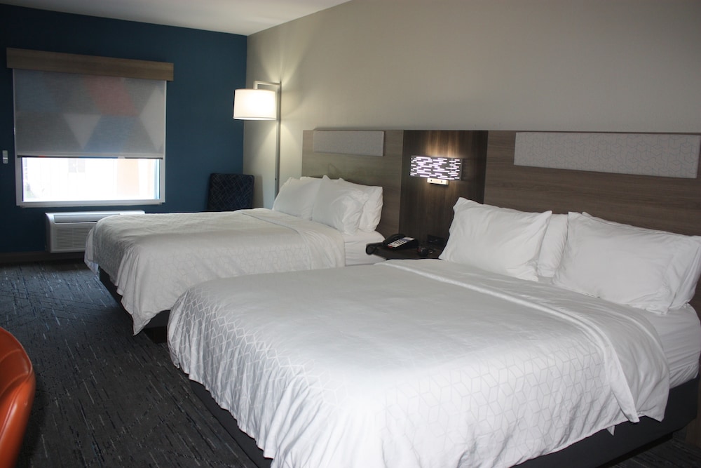 غرفة قياسية بسريرين كوين، Holiday Inn Express Hotel & Suites Shamrock North 4/7