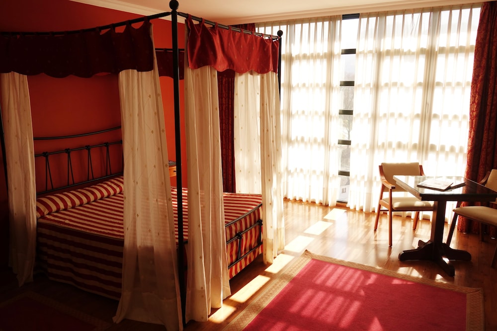 Hotel Mirador De La Cepada 24/28