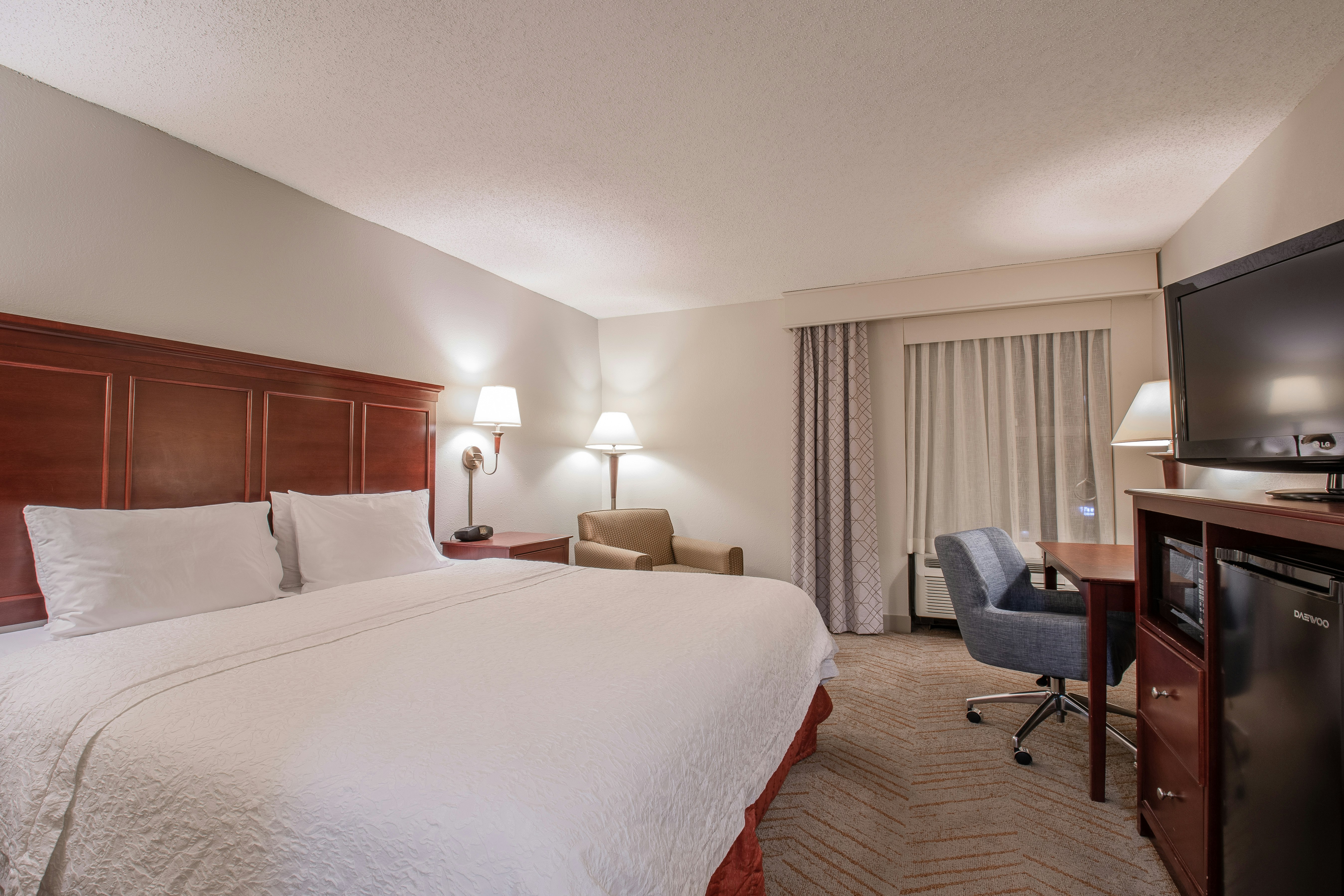 ROOM, KING BED, ACCESSIBLE