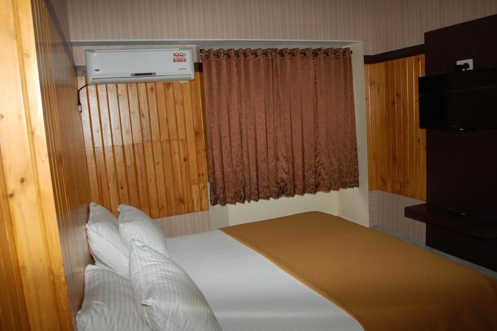 Hotel Ramakrishna 16/32
