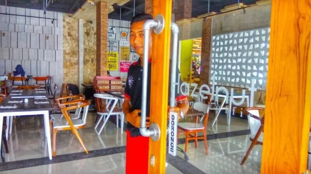 Hazotel Semarang 37/49