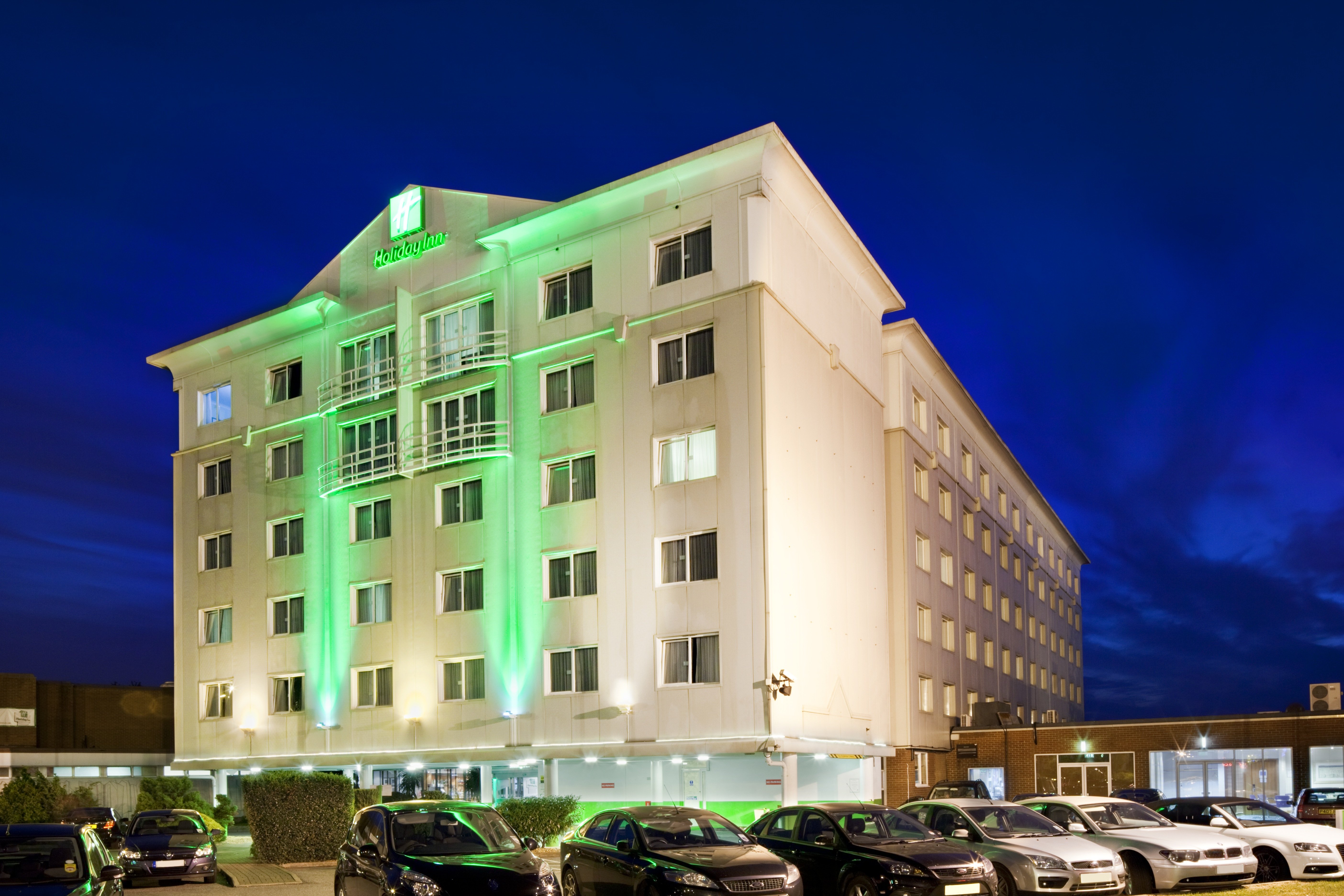 HOLIDAY INN BASILDON 3/75