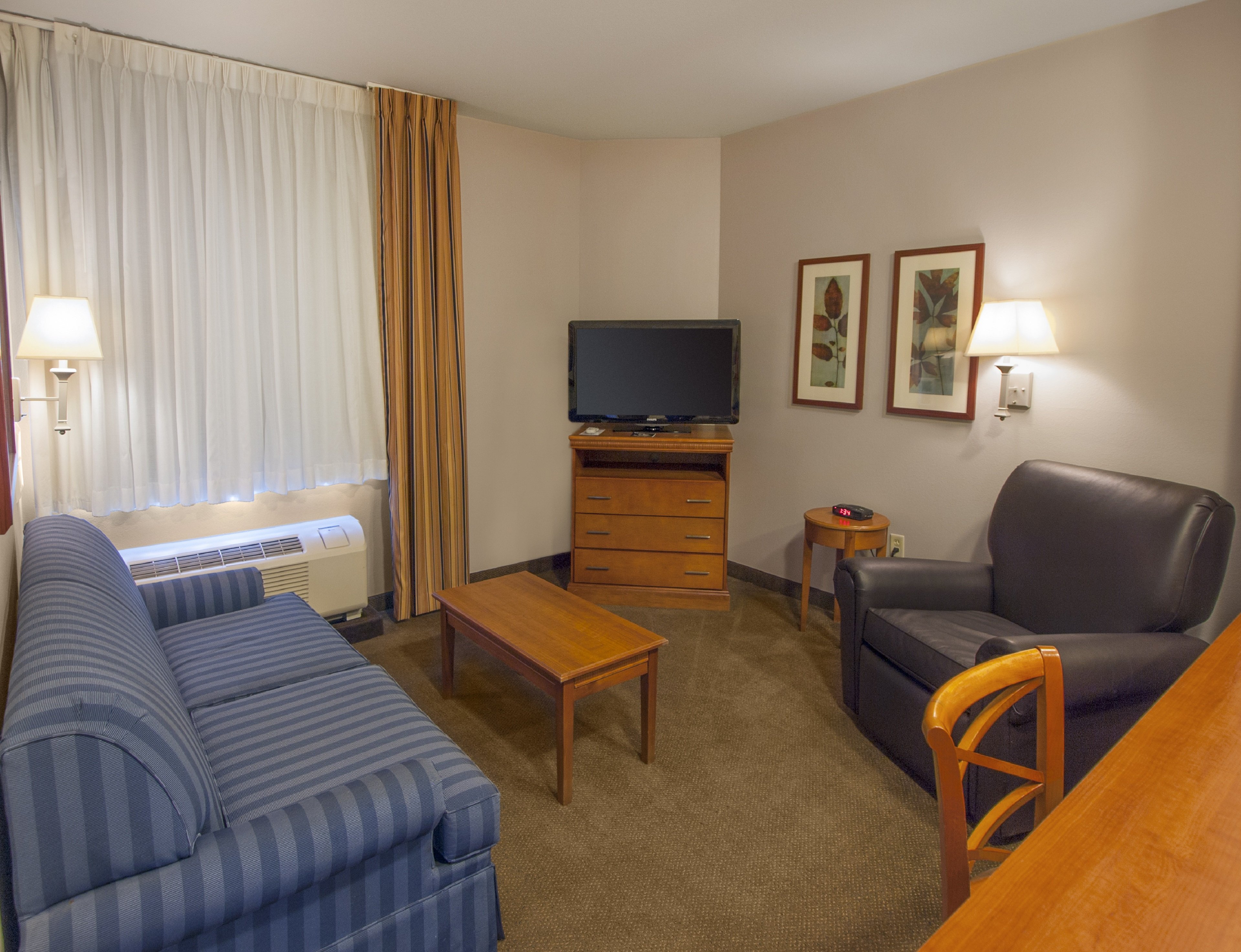 CANDLEWOOD SUITES BUFFALO AMHERST 46/77