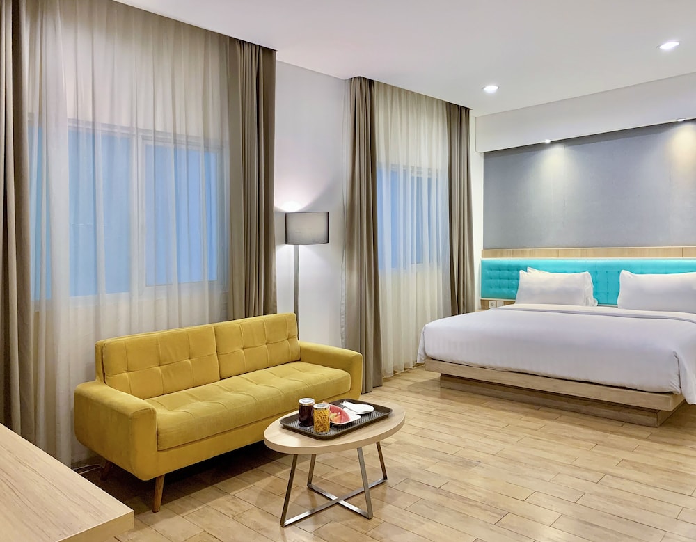 Hotel Santika Kelapa Gading 18/36