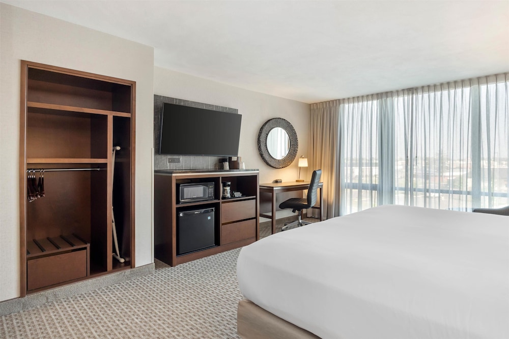 Drury Inn and Suites Paducah 17/50