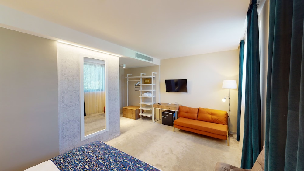 Epigraph Design Hotel 45/61