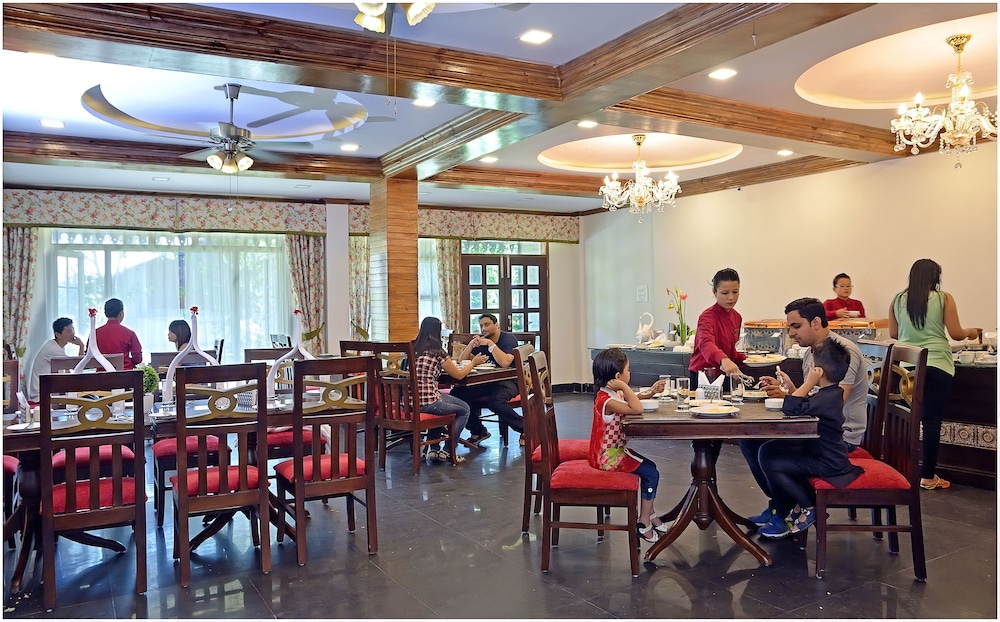 Summit Barsana Resort and Spa 23/34