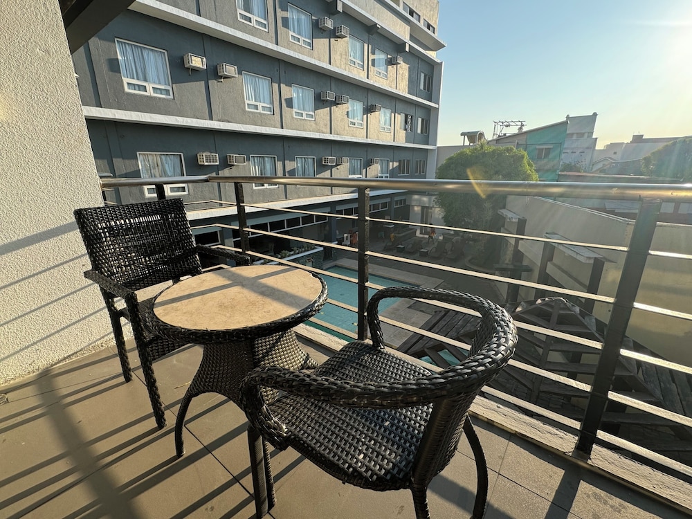 Circle Inn - Iloilo City Center 7/50