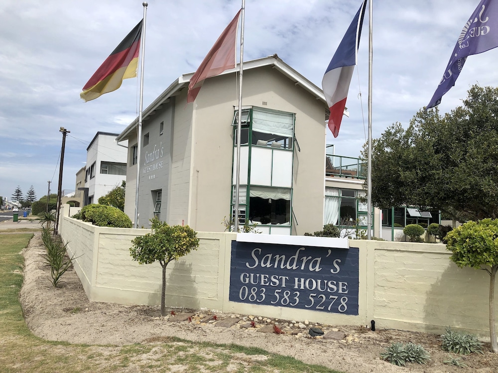 Sandra's Guest House 2/55