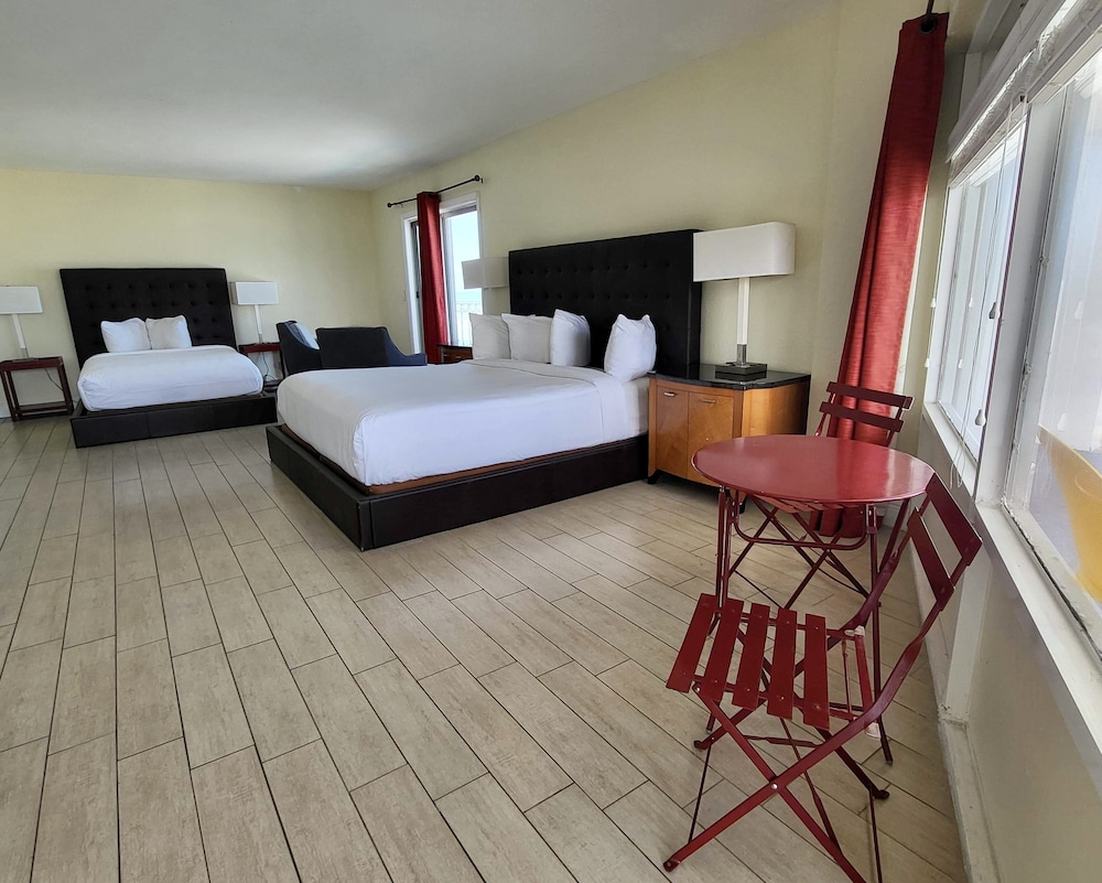Chateau Mar Beach Resort 20/47