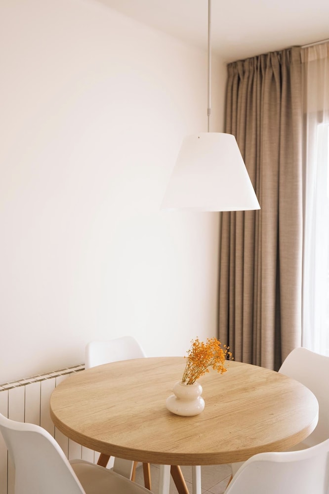 Castellmar Apartments 28/57