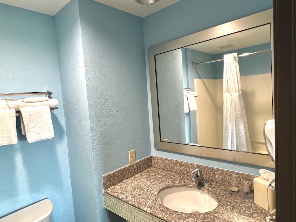 Hometowne Studios Suites Washington 25/43