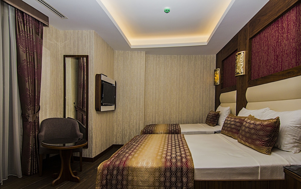 Vertu Hotel 8/18