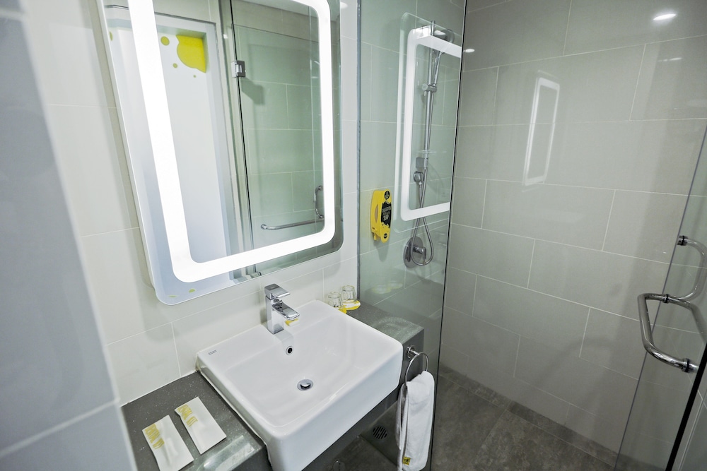 Yello Hotel Paskal Bandung 39/41