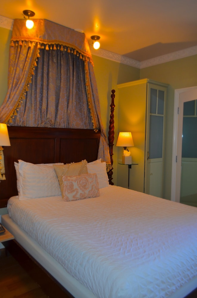 Hotel 1110 - Adults Only 17/75