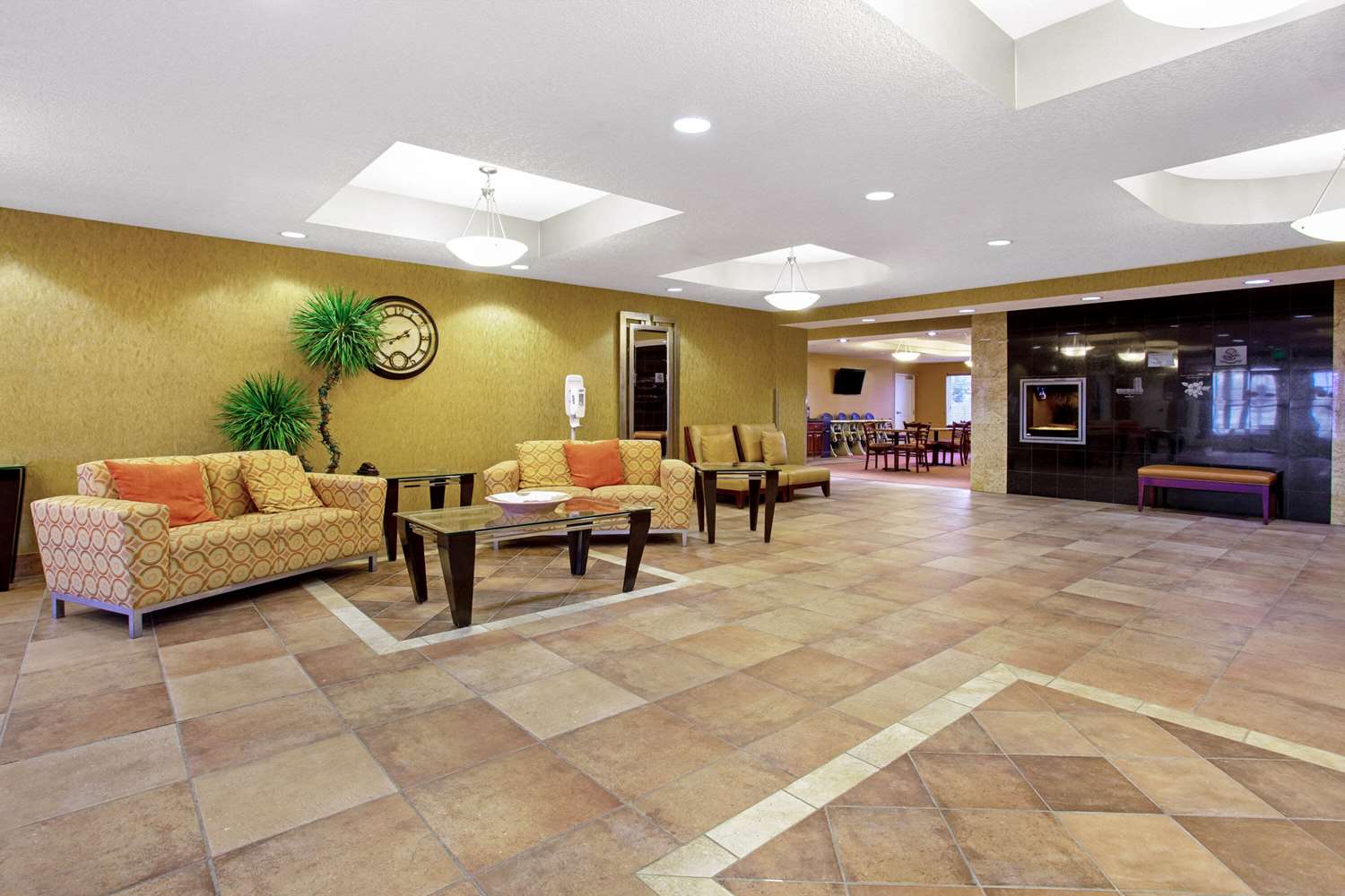 La Quinta Inn & Suites by Wyndham Bismarck 8/62