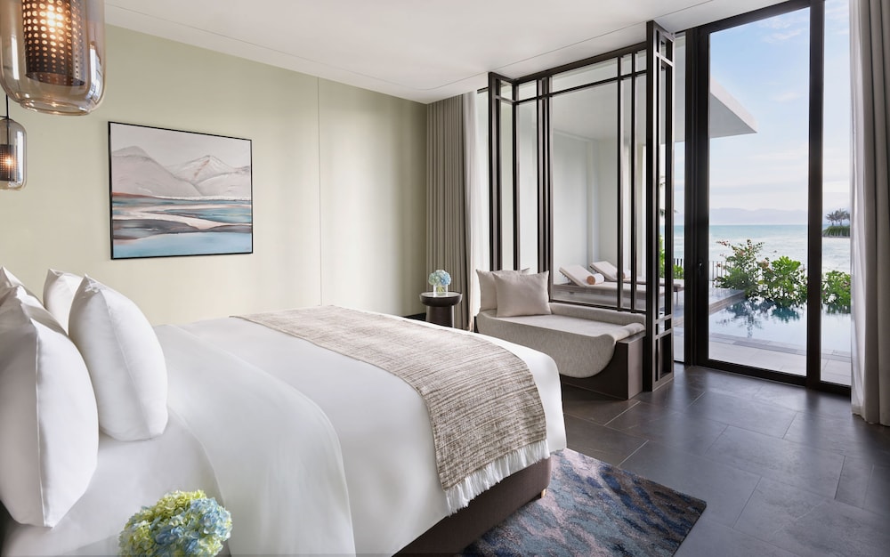 2 Bedrooms, Lagoon Villa, 2 King Beds, with Pool