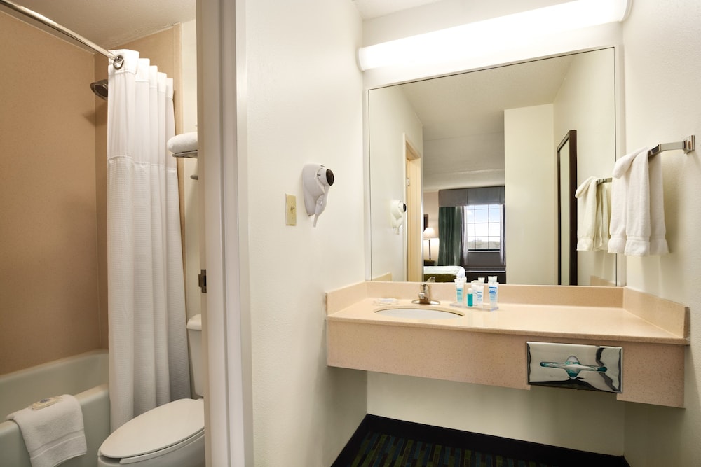 Wyndham Garden Wichita Downtown 9/47