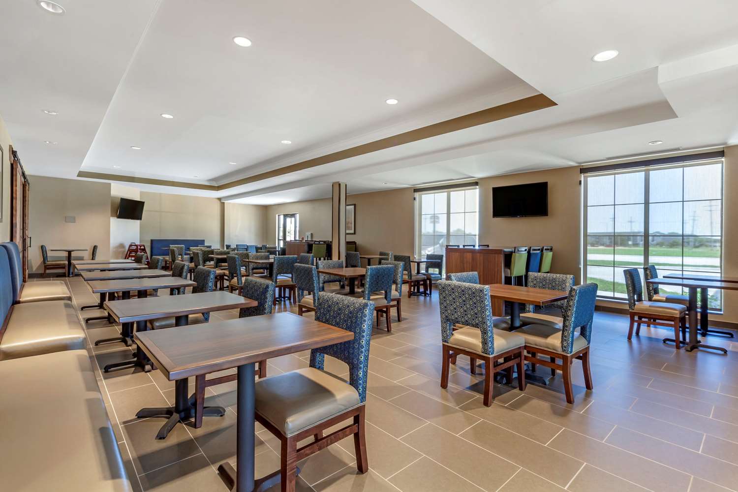 Comfort Suites Grand Island South 11/20