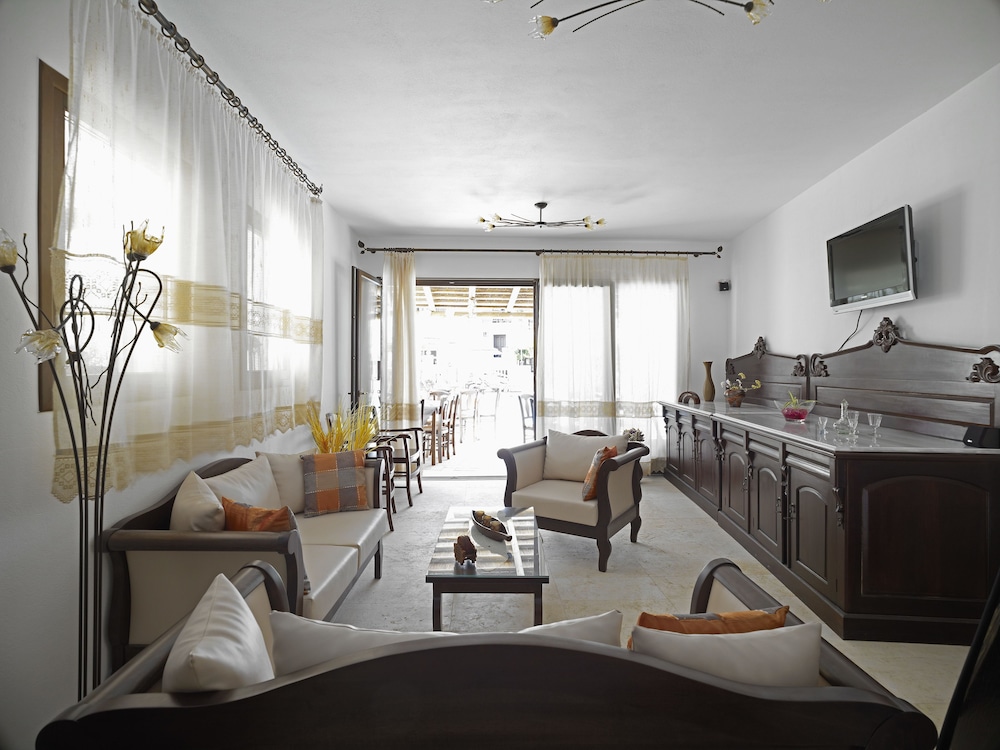 Anemomilos Hotel 35/59