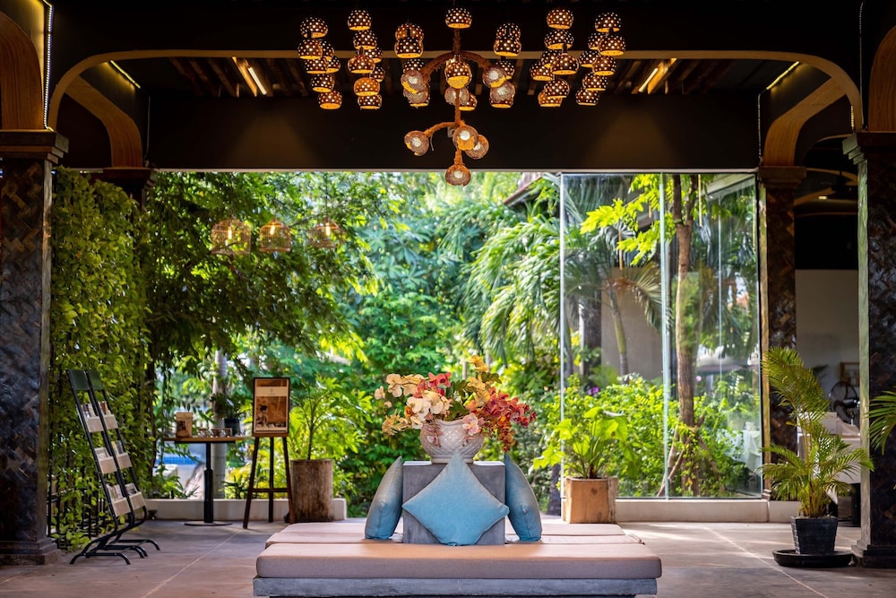 ANGKOR ELYSIUM SUITE 10/50