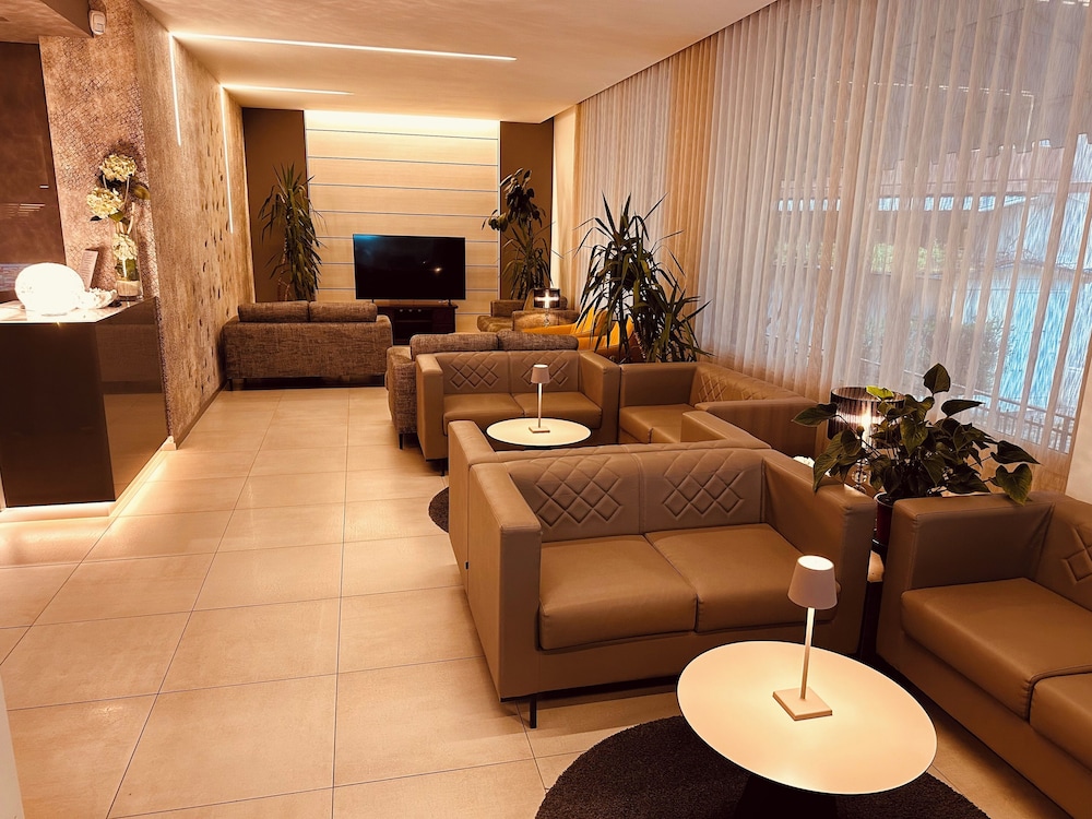 Hotel Derby 35/50
