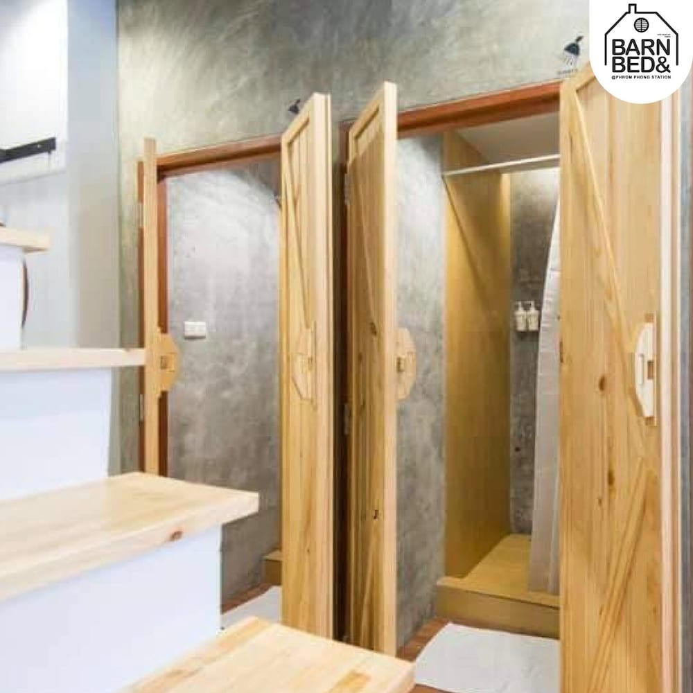 Barn And Bed Hostel 47/50