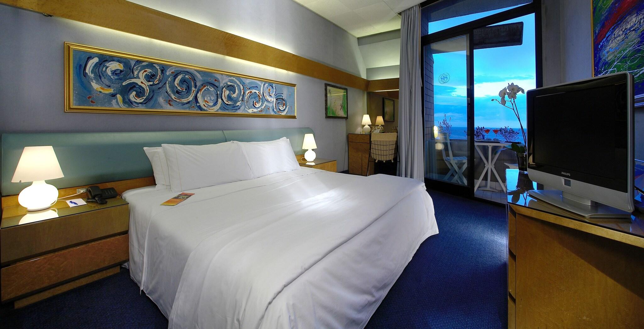 غرفة ديلوكس بسرير كينج، Four Points By Sheraton Catania Hotel And Conference Center 3/8