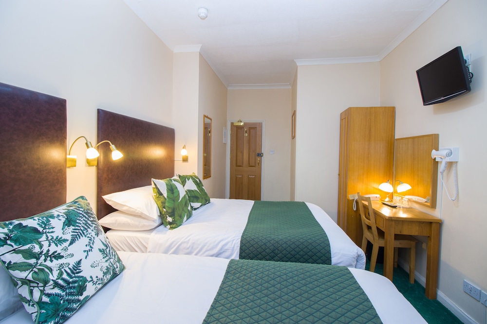 ROOM, TRIPLE