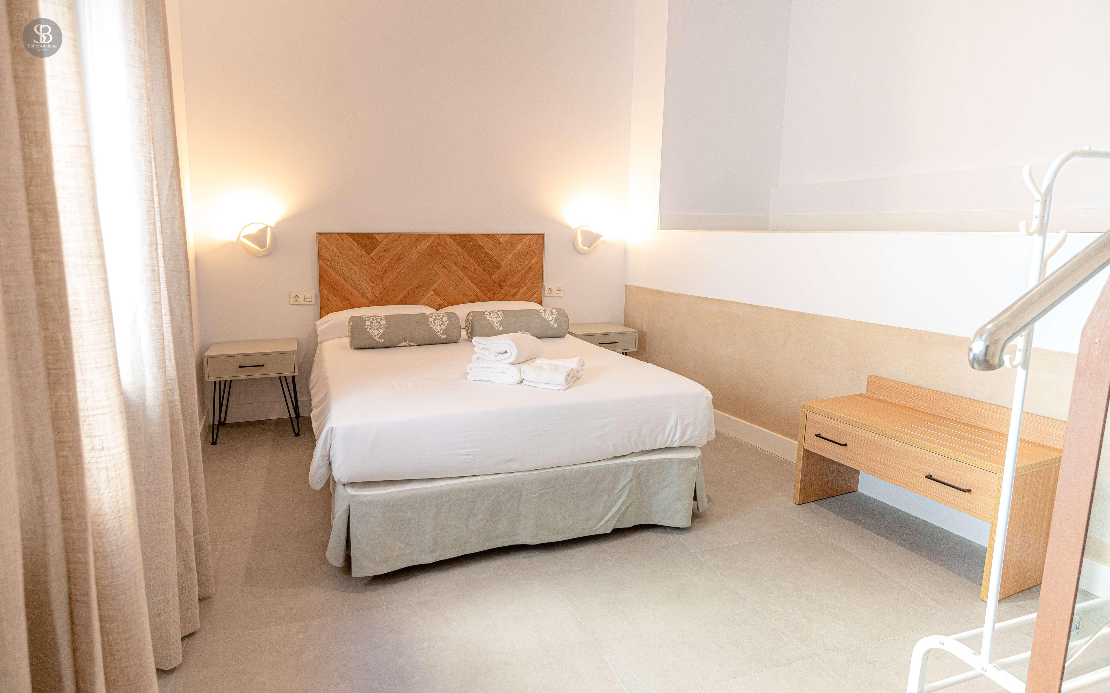 Apartamentos Soho Plaza Mayor Cáceres 15/50