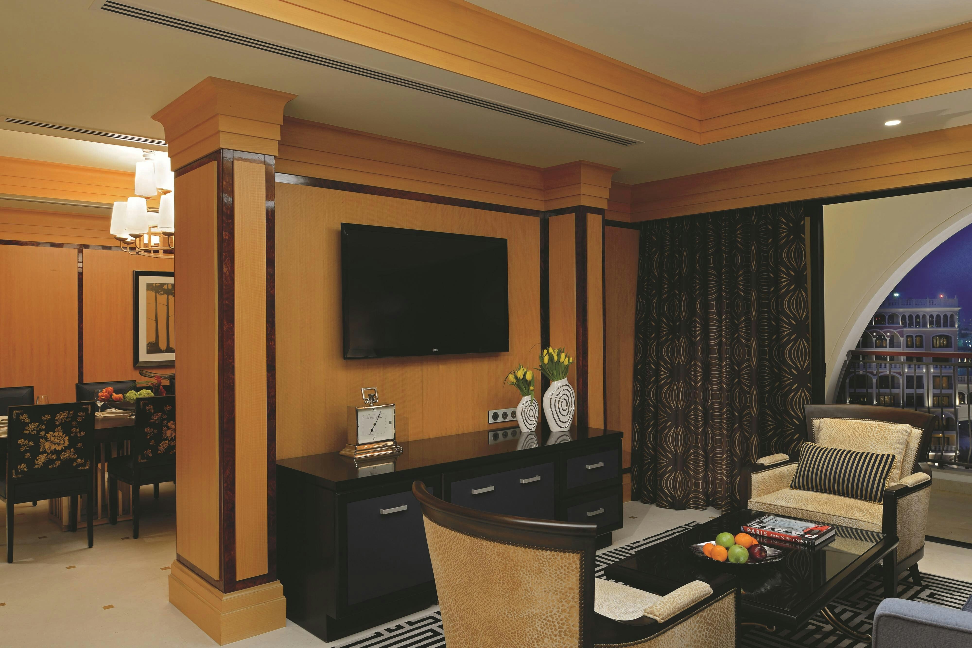 The Ritz Carlton Abu Dhabi Grand Canal 36/63