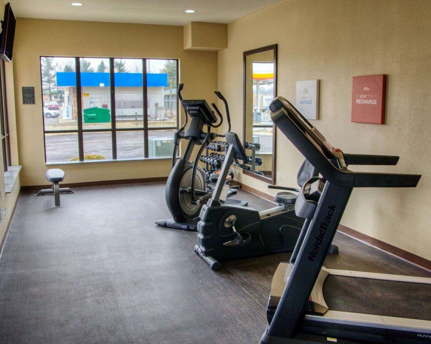 Comfort Suites Plymouth Near Us-30 21/38