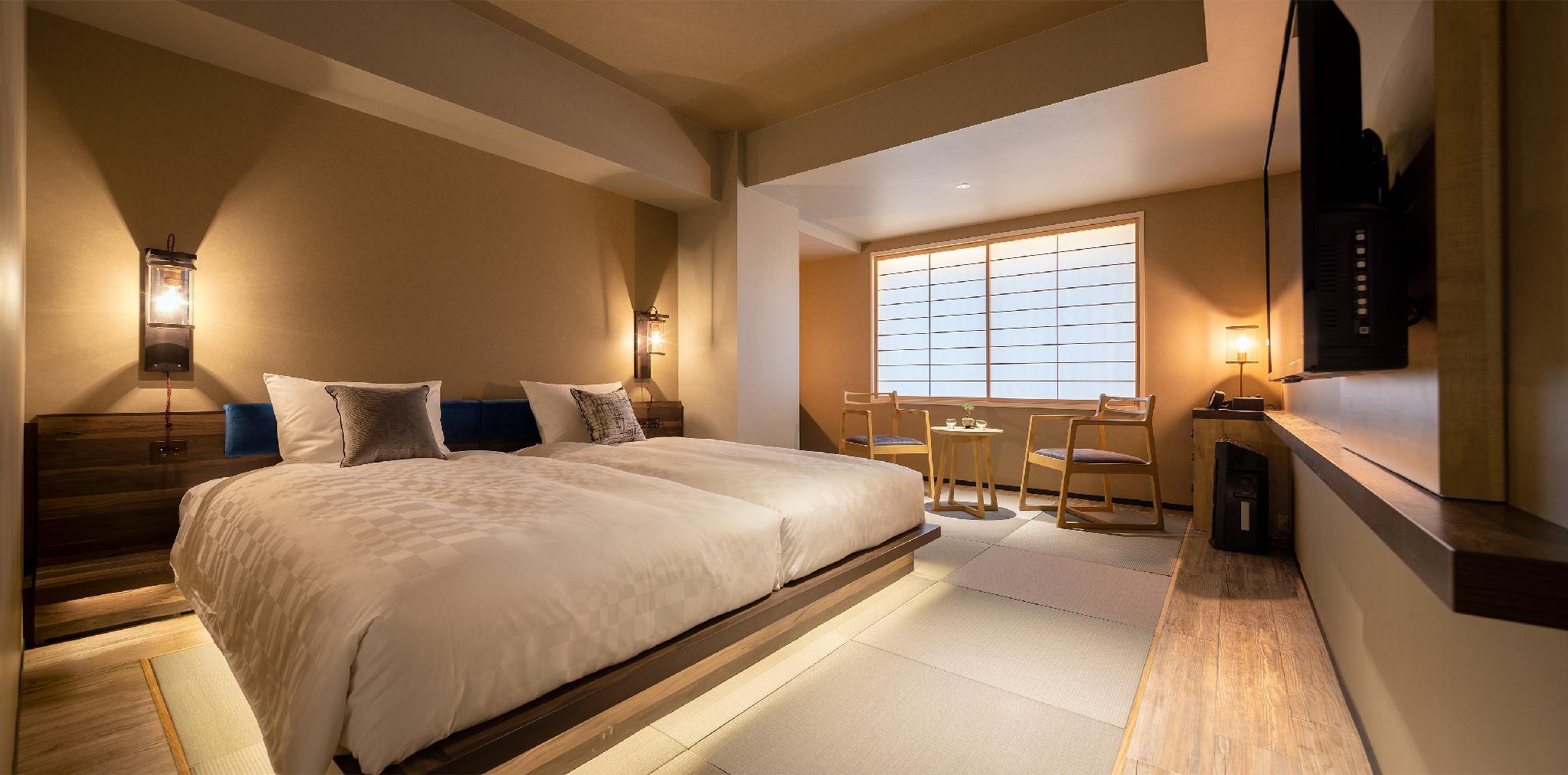 Hollywood, Deluxe, Twin Beds