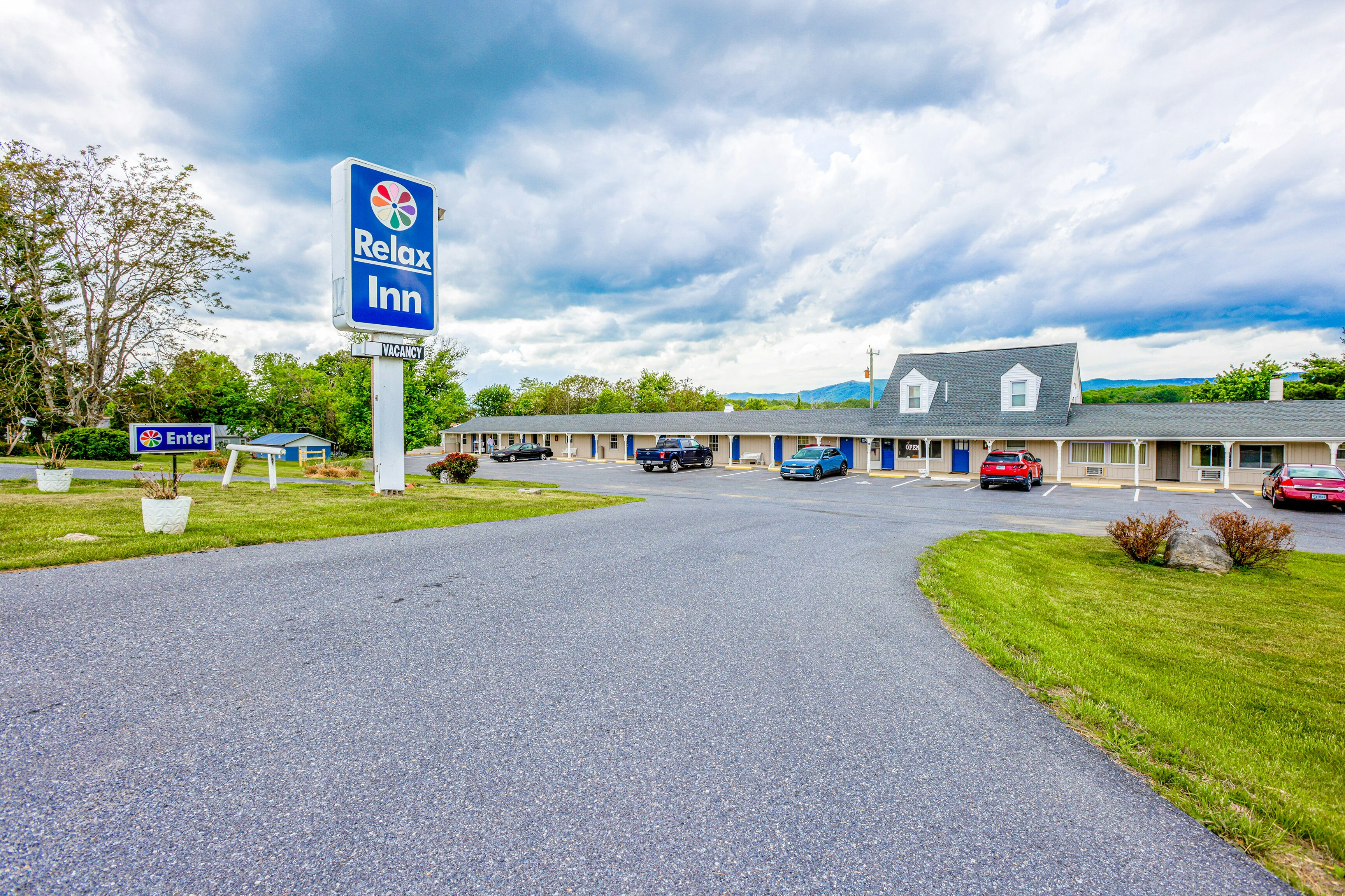 Relax Inn By OYO Natural Bridge I-81 40/54
