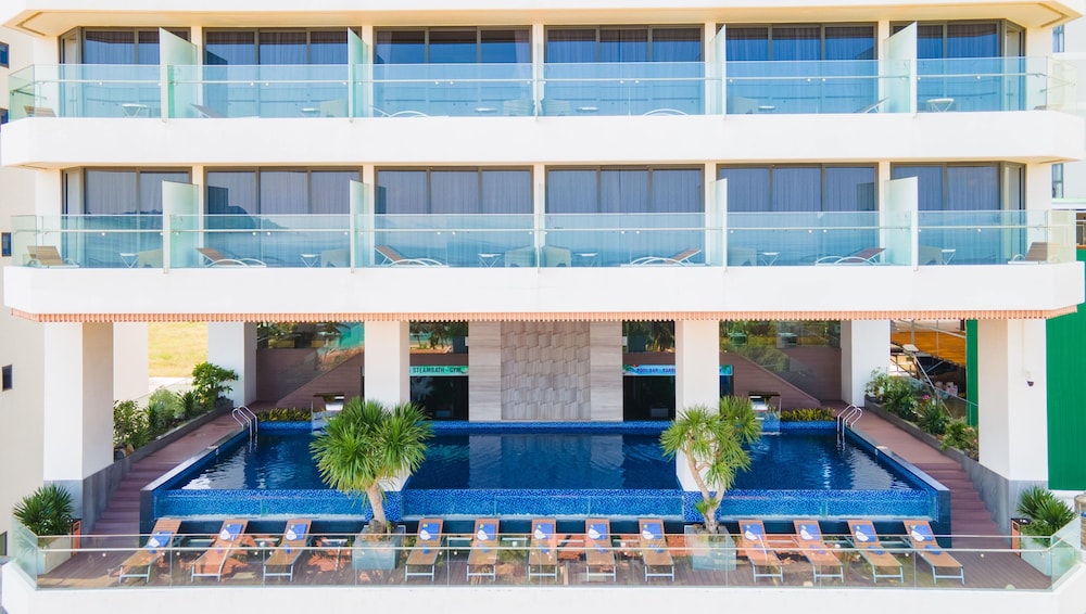 Queen Ann Nha Trang 2/78