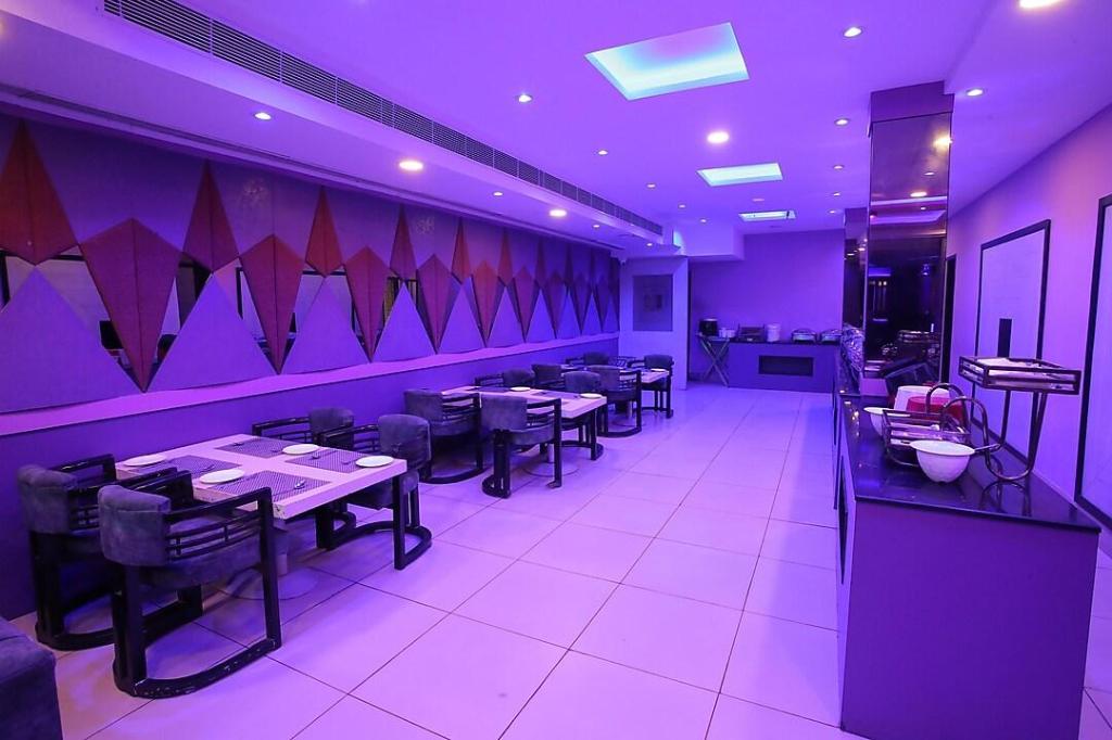 HOTEL ADITYAZ 30/41