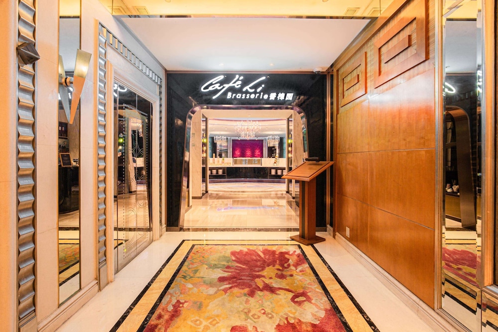 Radisson Collection Hotel Xin Guo Shanghai 9/48